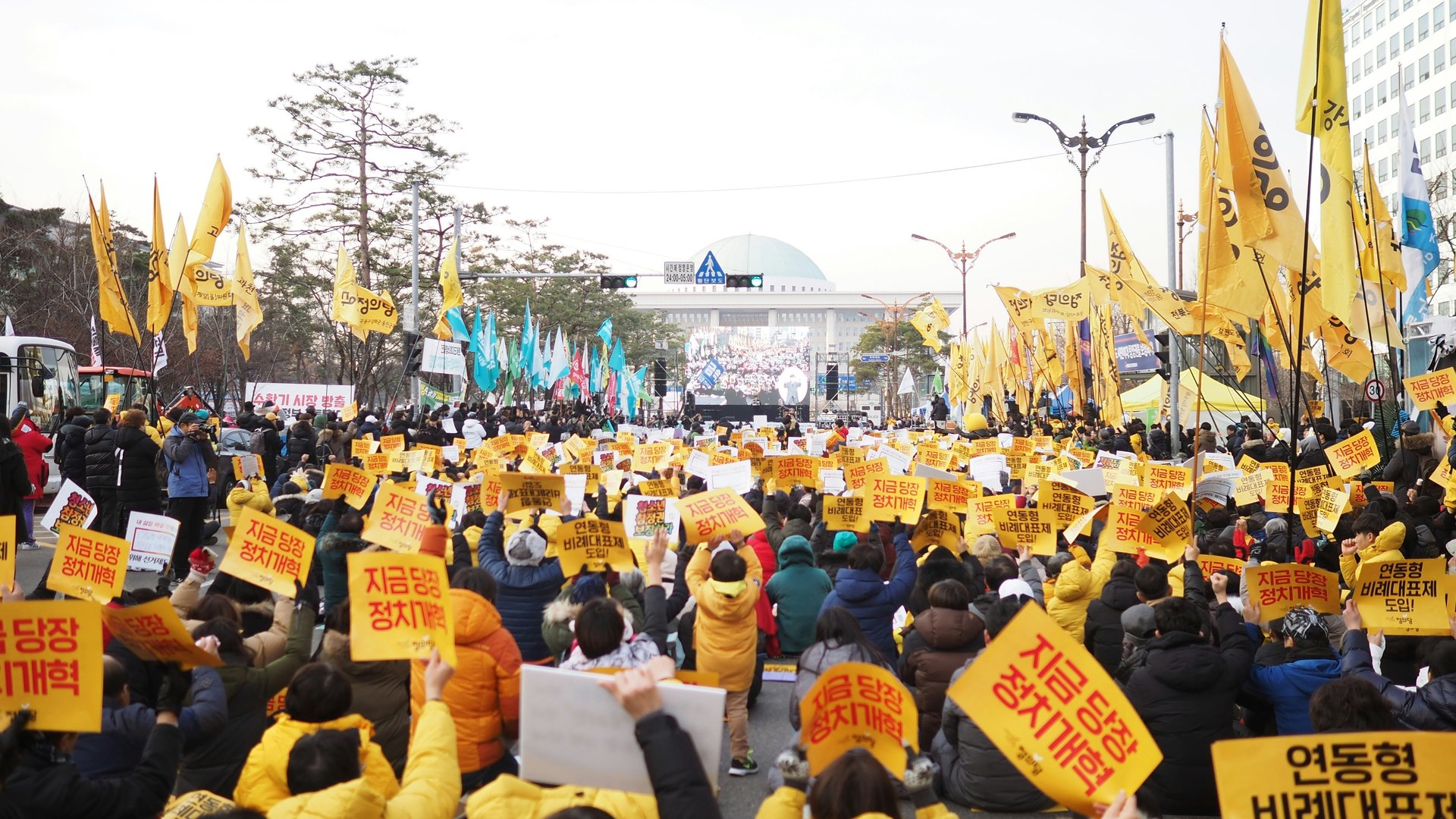 슈퍼브릿지 영상 효과 예시 — 모자이크 섹션